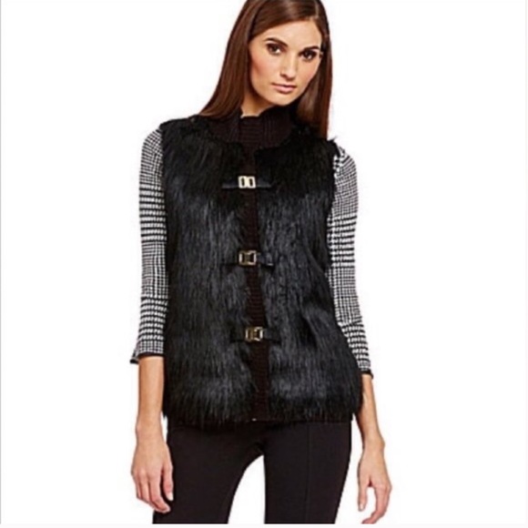 Calvin Klein Jackets & Blazers - 🍾Calvin Klein faux fur vest
